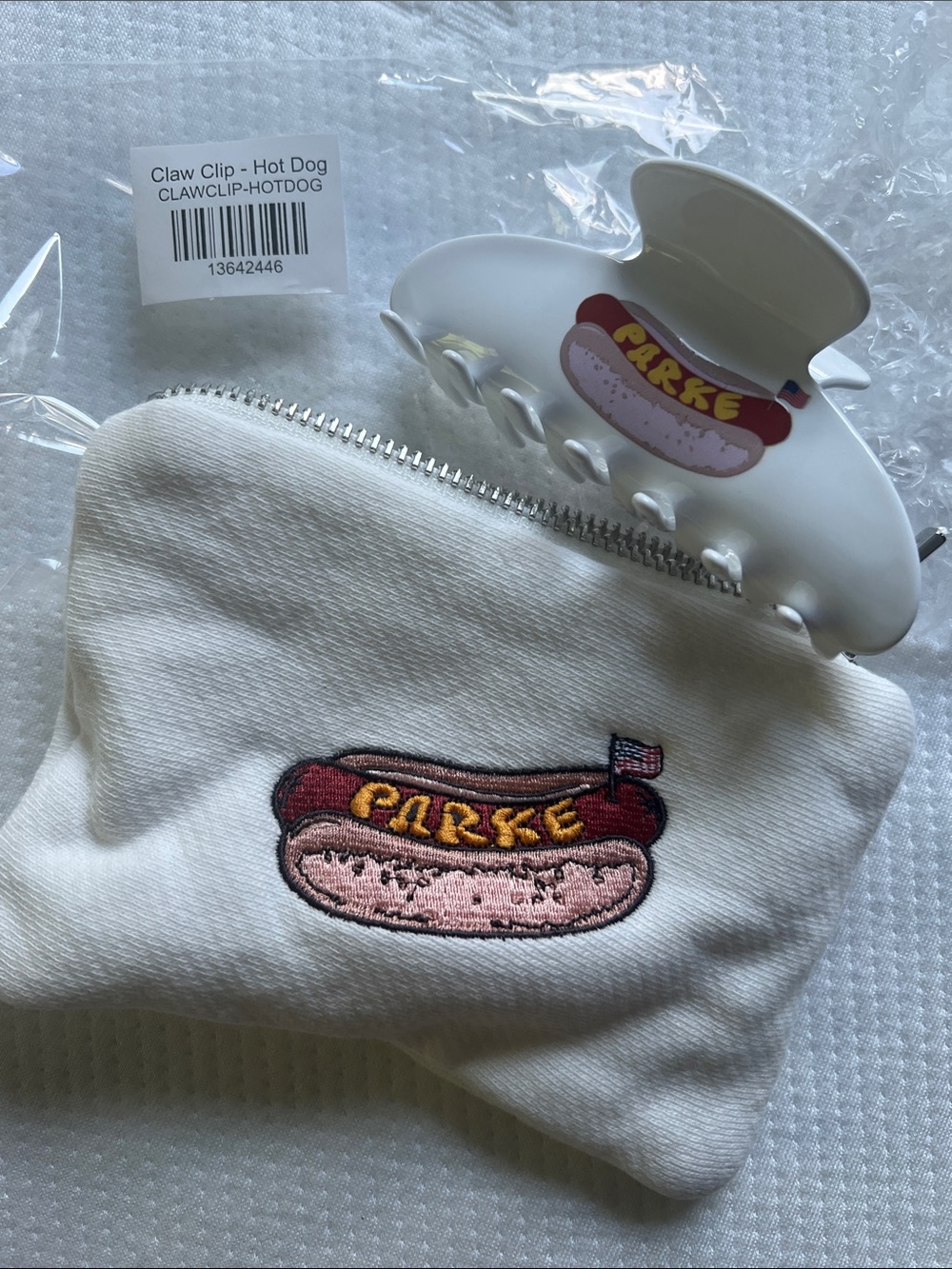 Parke Hot Dog Hair Claw Clip and Pouch NEW IN BAG